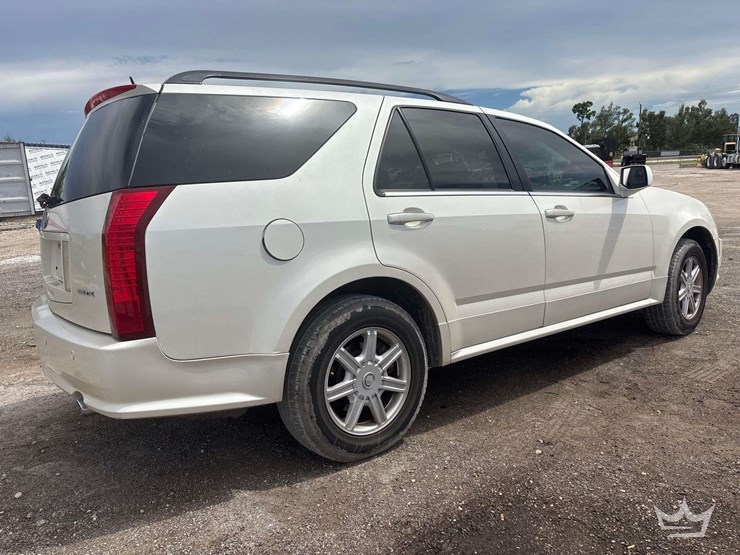 2005-cadillac-srx-image-3