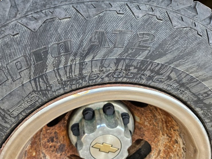 2004-chevrolet-3500-image-35
