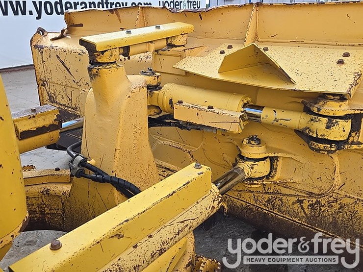 2018-komatsu-d61exi-24-image-26