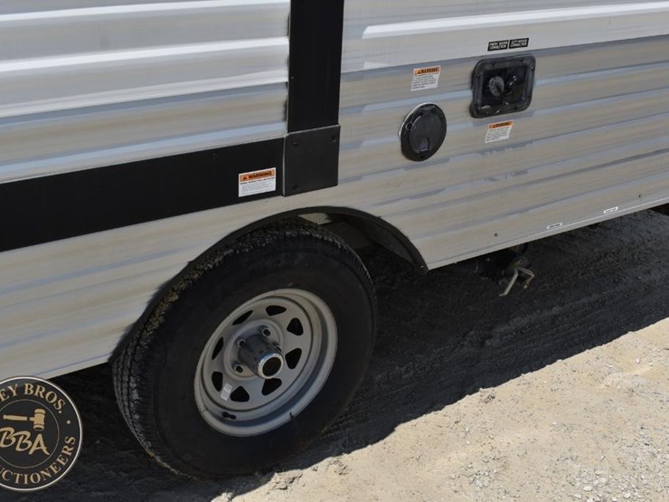 2019-keystone-rv-co-springdale-2200bh-46282-image-15