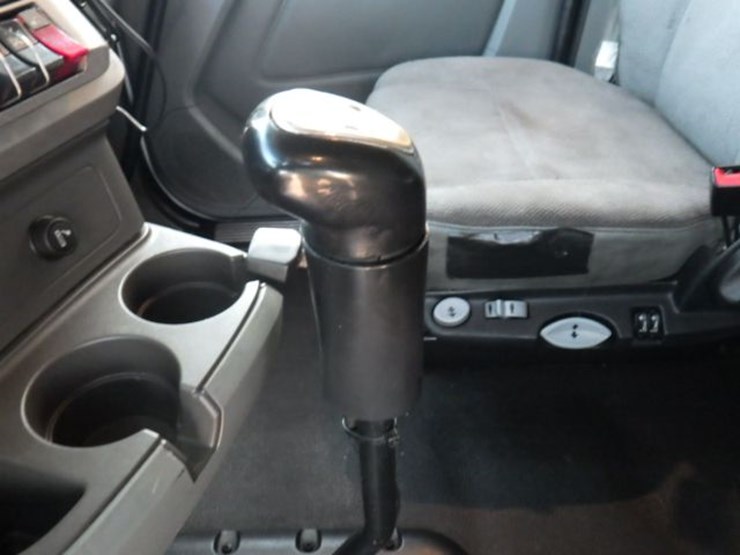 2015-kenworth-t680-image-18