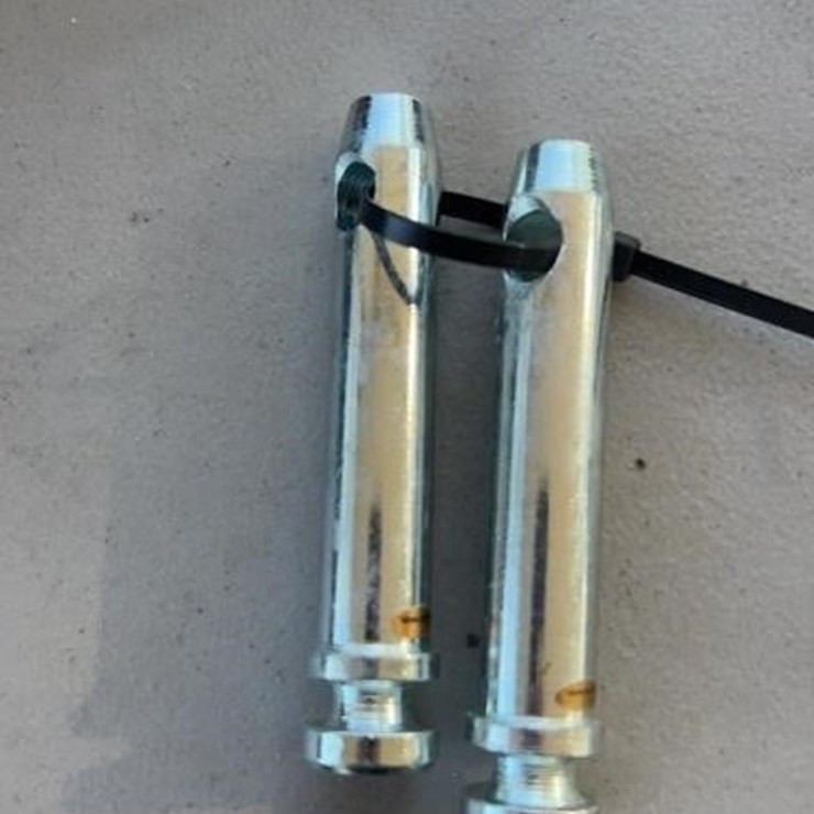 Top link pins 2 count