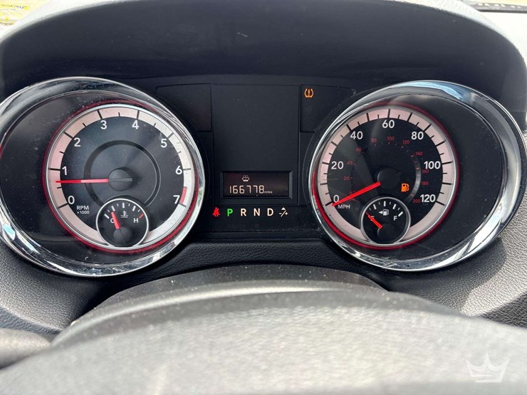 2016-dodge-grand-caravan-image-13