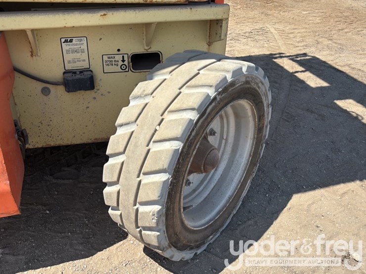 2017-jlg-4069le-image-11