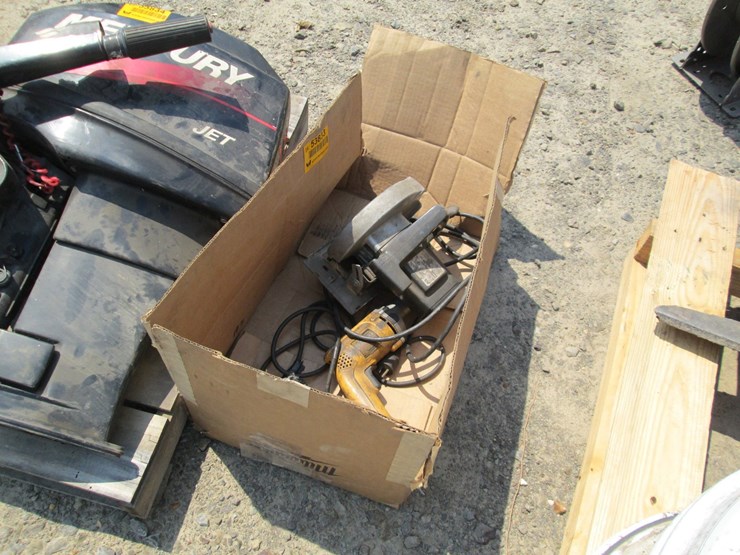 #53833-•-skil-saw-&-dewalt-drill-inv#53833-image-1