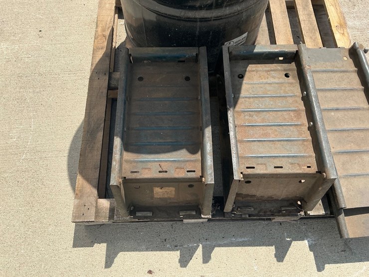 #5055-•-55-gallon-drum-with-great-plains-industries-hp100-pump-and-set-of-ramps-image-5