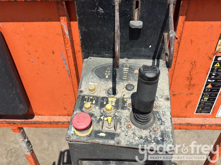 2017-jlg-4069le-image-20