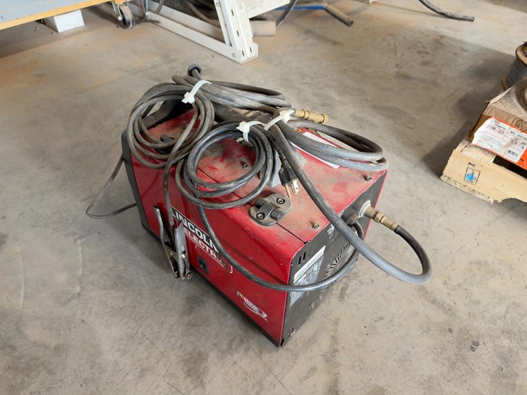 lincoln-140-mig-welder-image-2