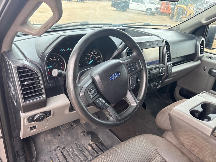 2020-ford-f150-image-7