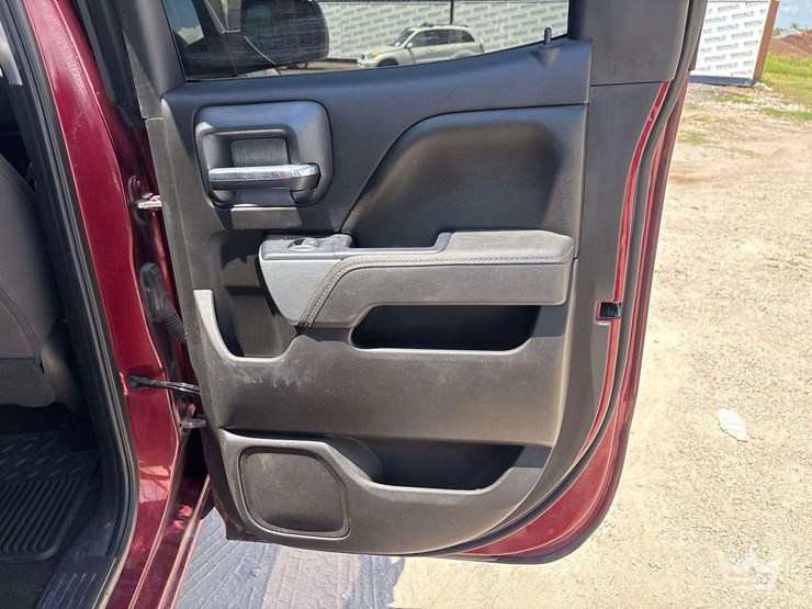 2016-chevrolet-1500-image-23