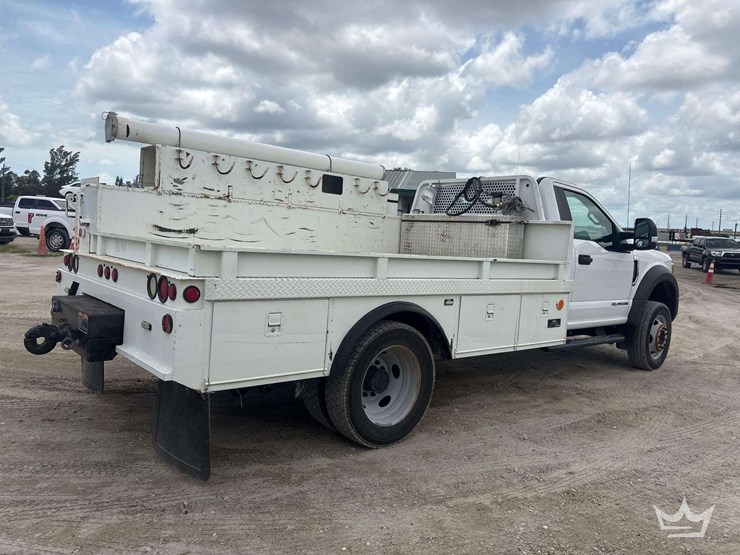 2017-ford-f550-image-3