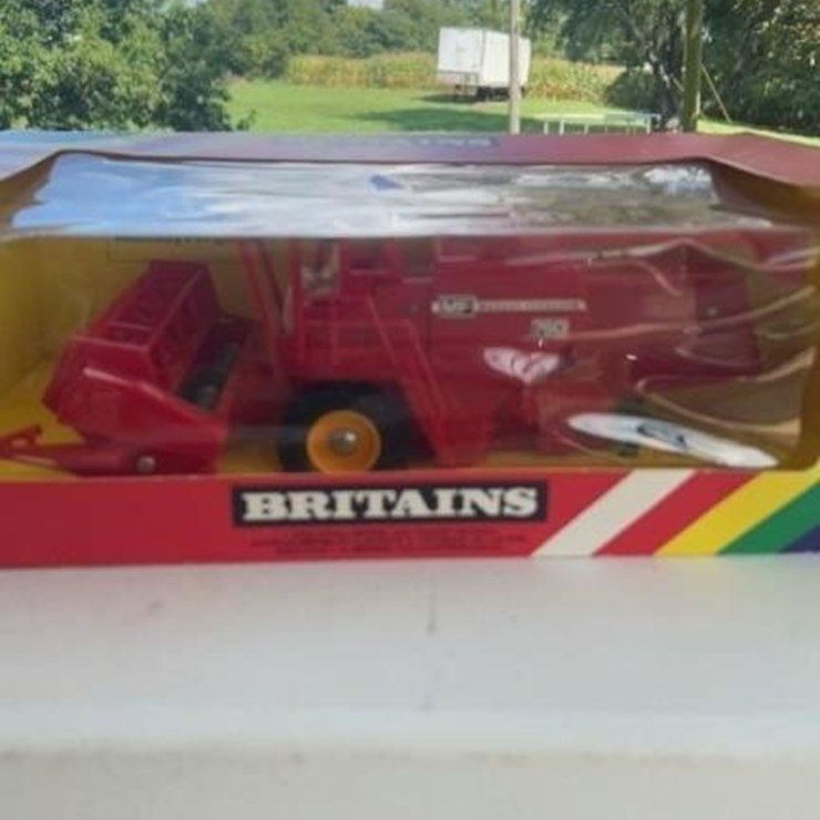 Britains Massey Ferguson 760 1/32 scale