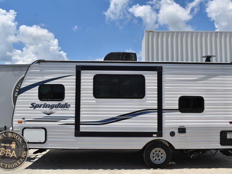 2019-keystone-rv-co-springdale-2200bh-46282-image-2