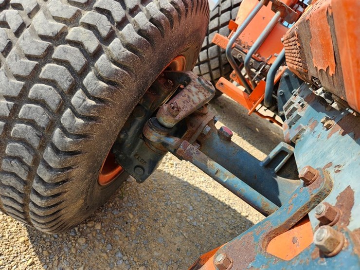 kubota-b8200-image-44