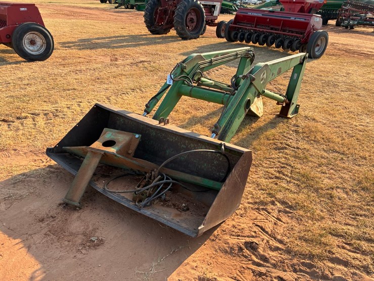 john-deere-158-image-1