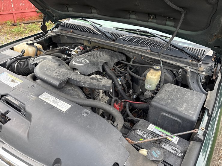 2001-chevrolet-tahoe-lt-image-18