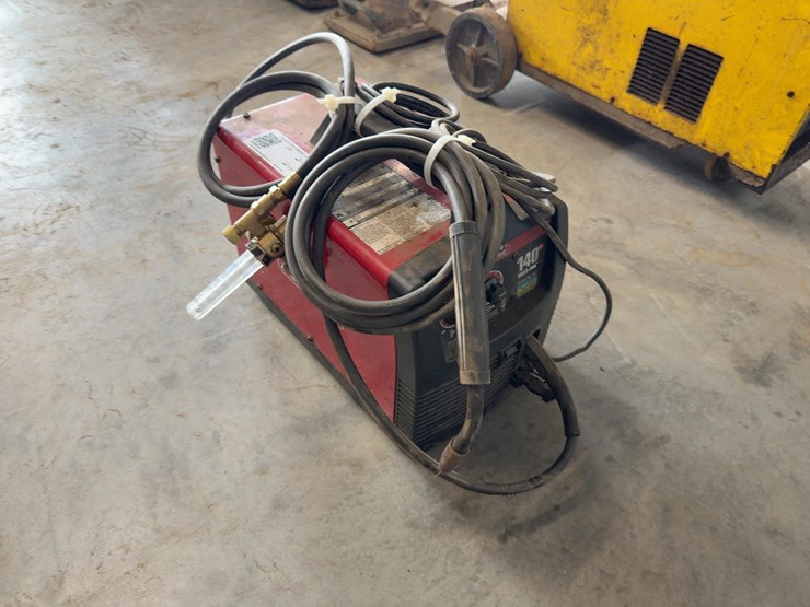 lincoln-140-mig-welder-image-4