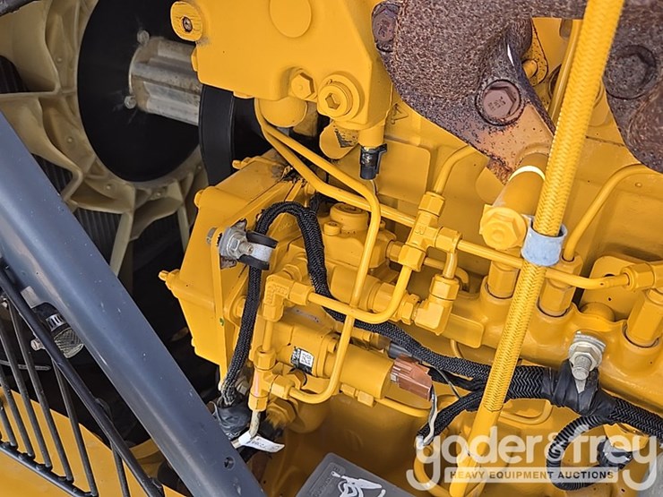 2014-deere-310k-ep-image-41