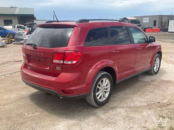 2015-dodge-journey-image-3