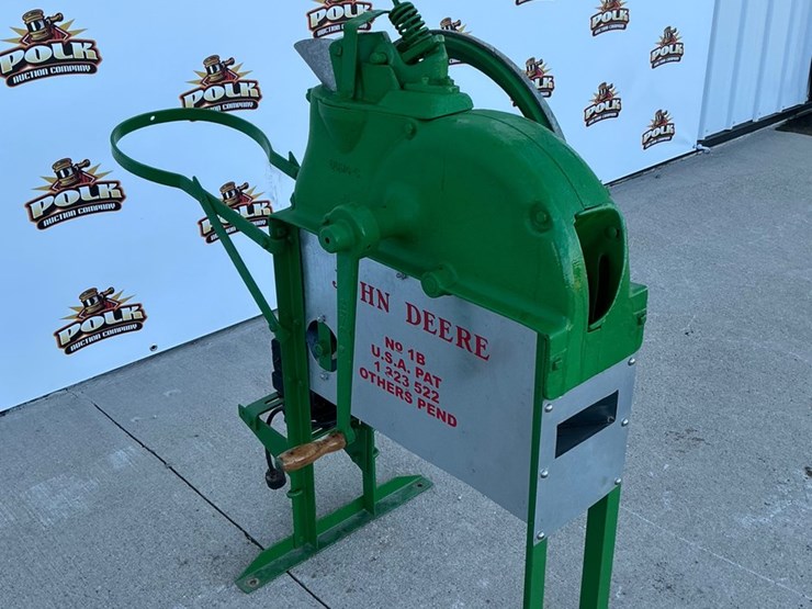 #5064-•-john-deere-no.-1b-antique-hand-crank-corn-sheller-image-4