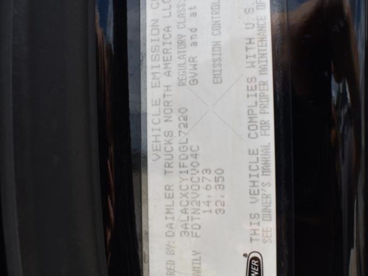 2015-freightliner-business-class-m2-106-image-35