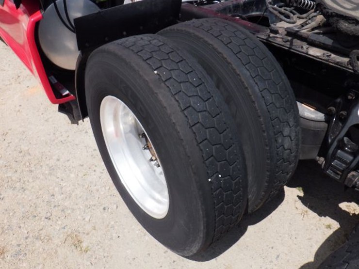 2019-kenworth-t680-image-18
