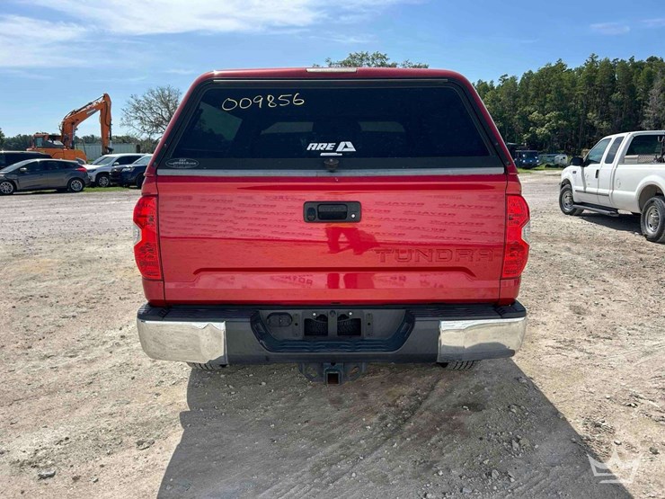 2016-toyota-tundra-image-24