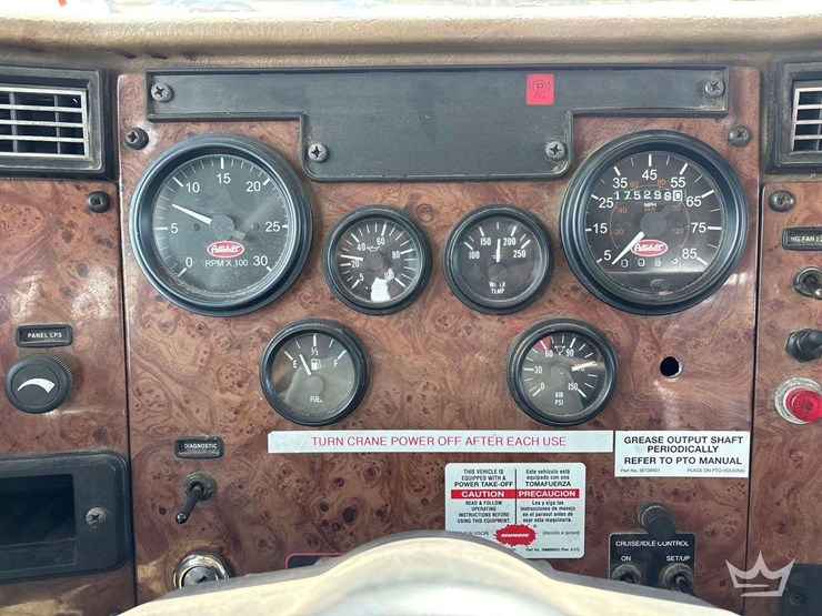 2007-peterbilt-340-image-13