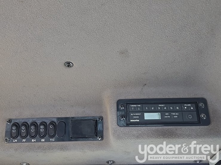 2018-komatsu-d61exi-24-image-61