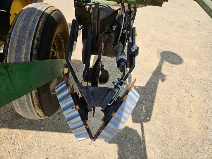 john-deere-7000-image-35