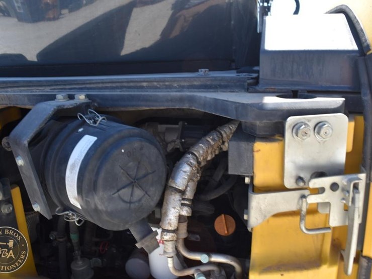 komatsu-pc45mr-5-image-40