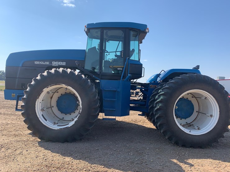 new-holland-9682-image-11