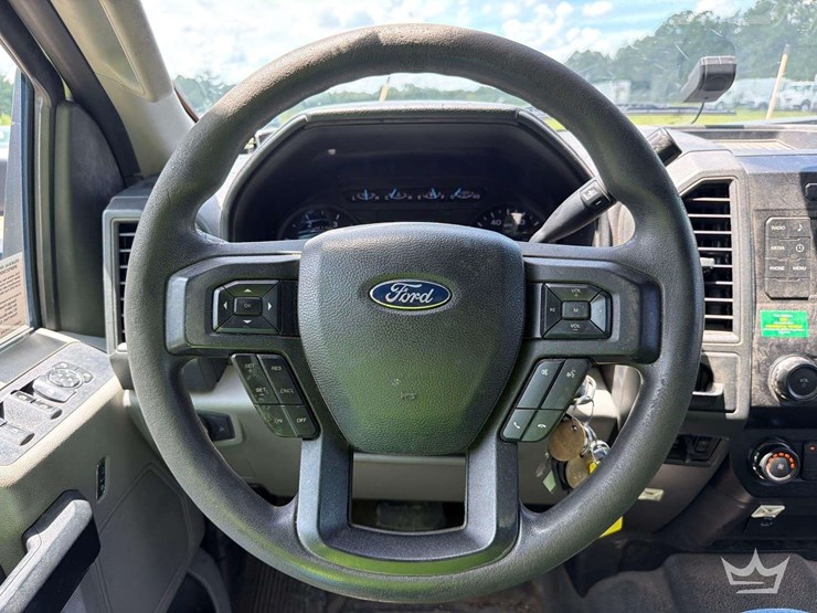 2019-ford-f550-image-10