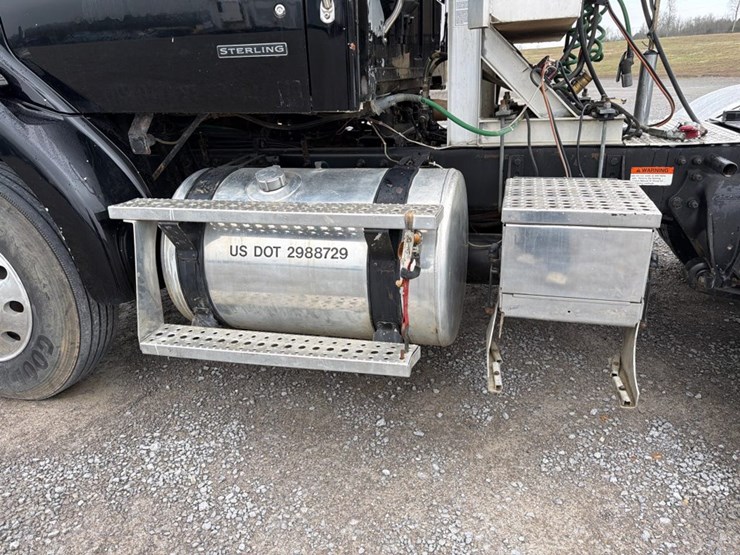 2007-sterling-at9500-image-18
