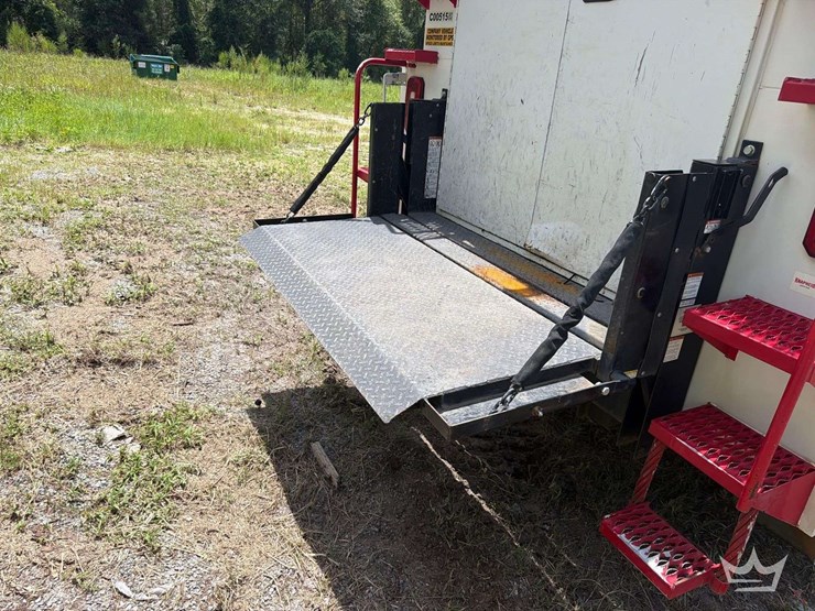 2019-ford-f550-image-35