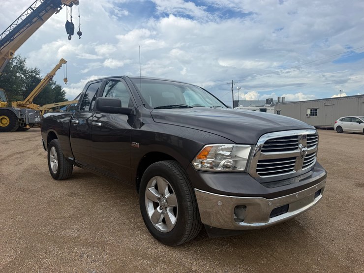 2014-dodge-ram-1500-image-2