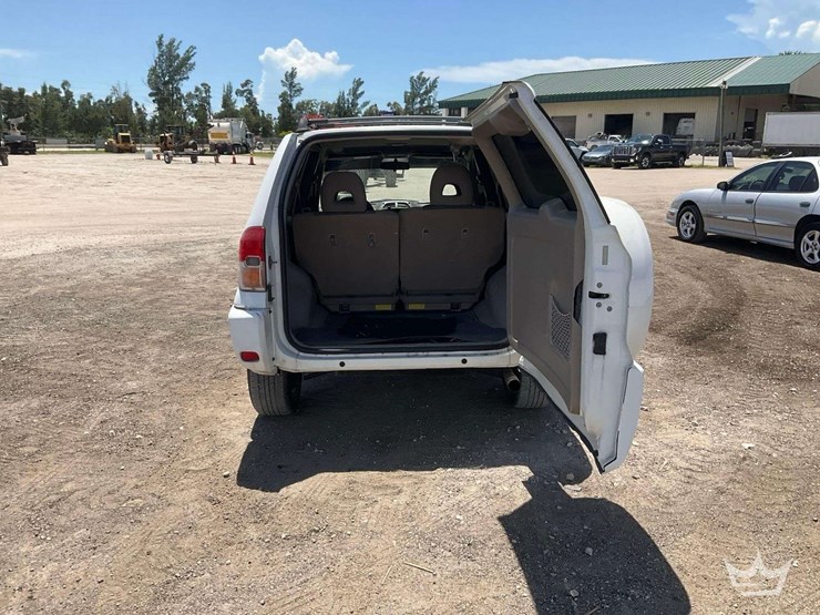 2002-toyota-rav4-image-28