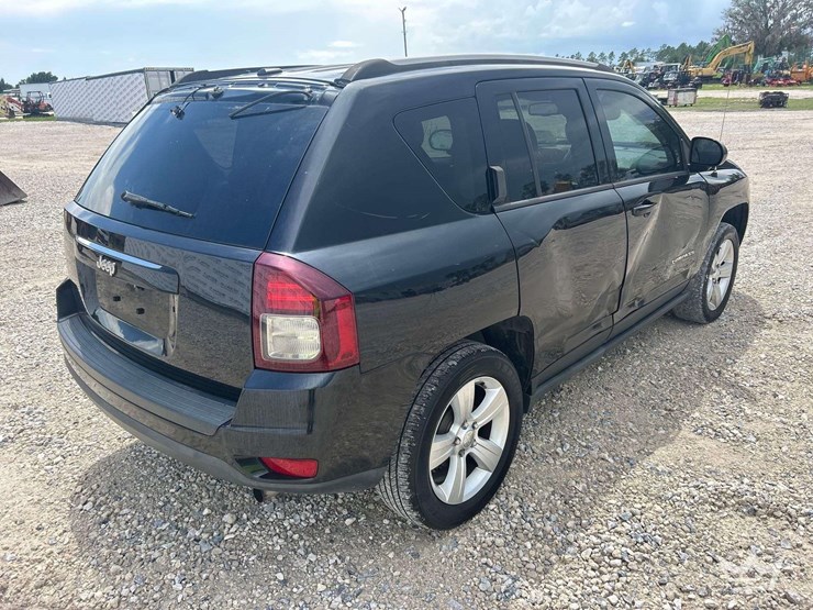 2016-jeep-compass-image-3