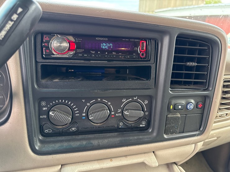2001-chevrolet-tahoe-lt-image-20