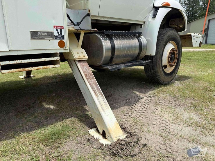 2009-international-durastar-4400-image-38