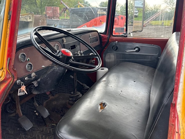 #760-•-1972-international-harvester-custom-truck-image-18