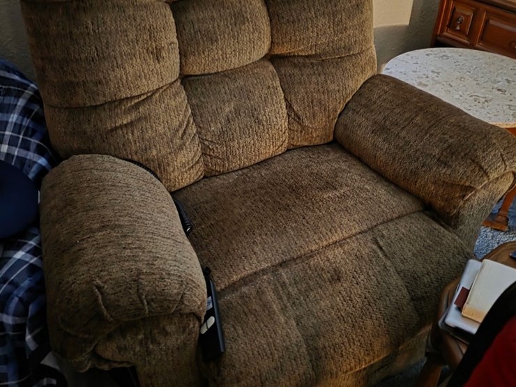 #10-•-household-items-to-be-sold-live-in-person-only!-image-9