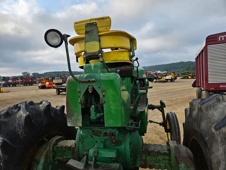 john-deere-4020-image-25