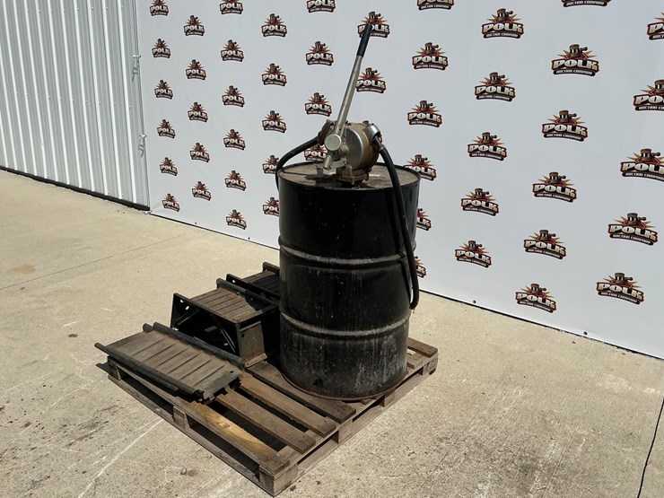 #5055-•-55-gallon-drum-with-great-plains-industries-hp100-pump-and-set-of-ramps-image-2