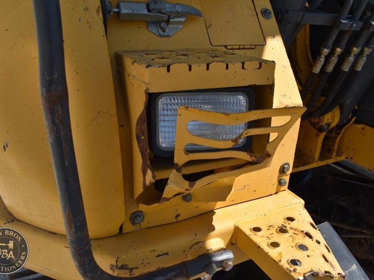 2014-deere-135g-image-44