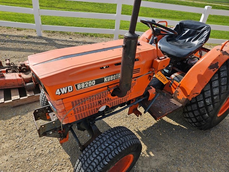 kubota-b8200-image-12