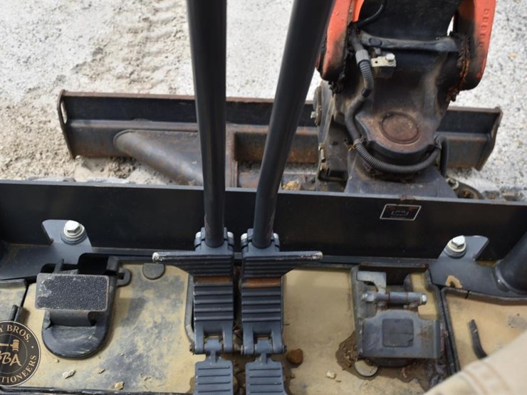 2020-kubota-kx71-3-image-50
