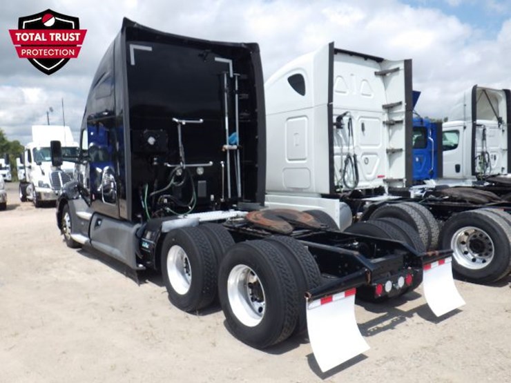 2020-kenworth-t680-image-12