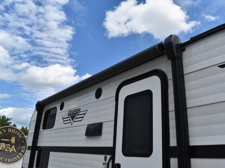 2022-riverside-rv-retro-190bh-46275-image-22