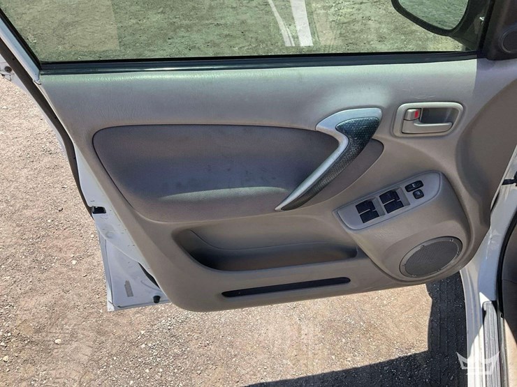 2002-toyota-rav4-image-11